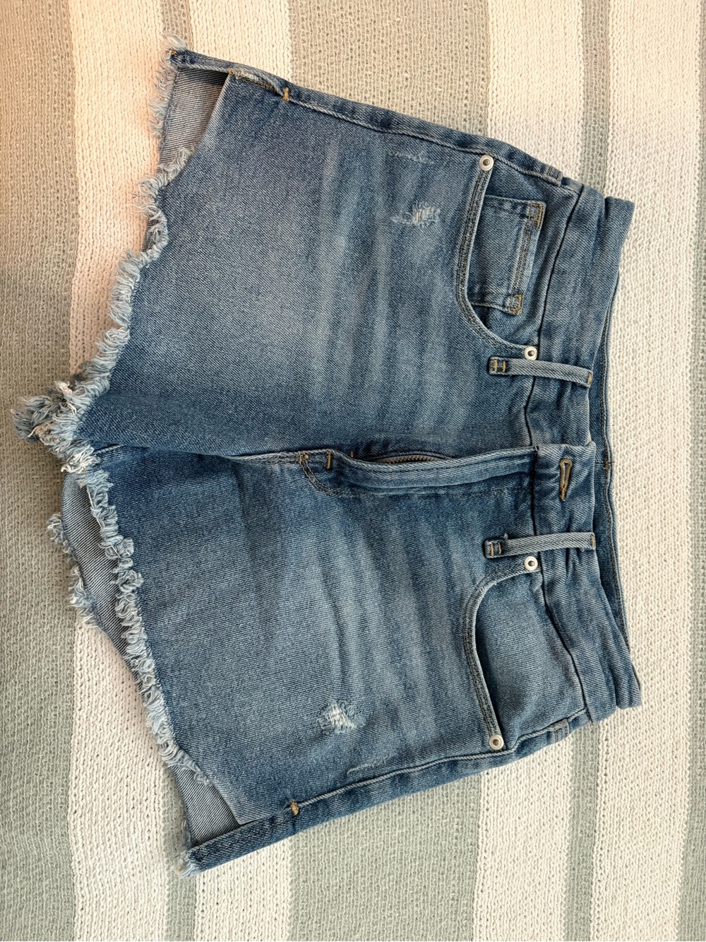 Good American Light Wash High-Rise Jeans